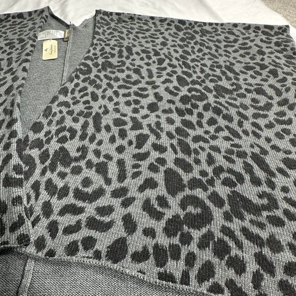 NWT Tommy Bahama Poncho Sweater Women OS Black Gray Poly/Wool Blend Animal Print - Picture 7 of 11